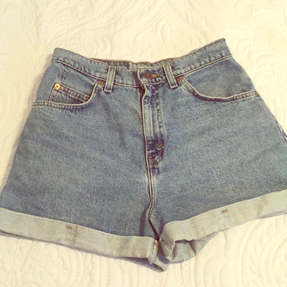 Levi high waste shorts